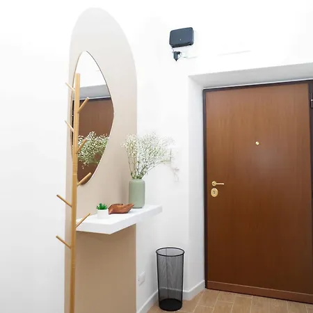 Comfort And Metro 2 Steps Away, Perfect For 3 Guests *
