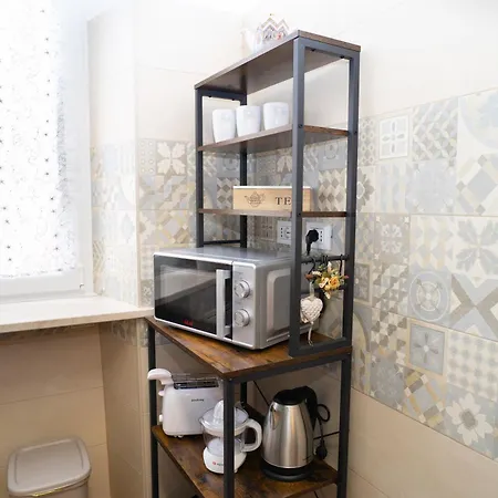 Comfort And Metro 2 Steps Away, Perfect For 3 Guests Řím