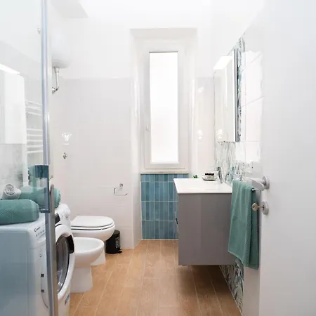 Apartment Comfort And Metro 2 Steps Away, Perfect For 3 Guests Rom